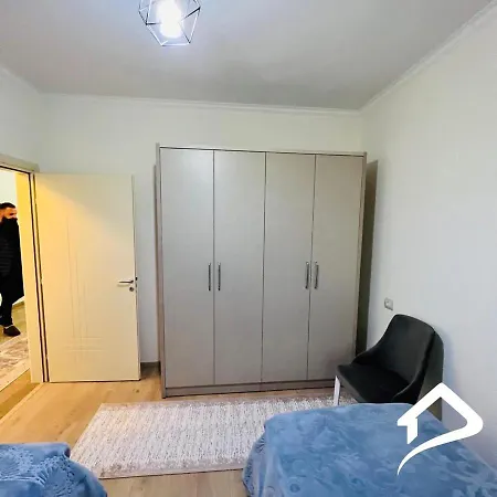 شقة Modern In Center *